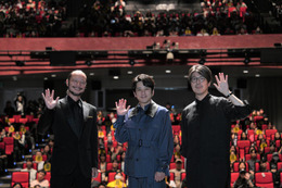 二宮和也「８番出口」韓国プレミア開催 レッドカーペットで“異変”発生【第30回釜山国際映画祭】