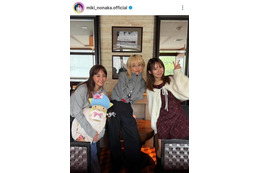 モー娘。野中美希、先輩OGの高橋愛&藤本美貴らとお出かけ!「すごいメンバー」「素敵な交流」と反響 画像