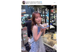譜久村聖、ほっそり美脚がチラリ！母との金沢旅の思い出SHOTに反響「お嬢様の優雅な休日」「どこにいてもお美しい」