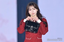 JamsCollection水瀬さらら、ミニワンピ姿で美脚披露「透明感すごい」「スタイルも良くて完璧」【ガルアワ2025AW】