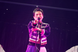 郷ひろみ、70歳誕生日にメモリアルライブ開催 新曲バラードを涙の初披露「これからもずっと変わりません」
