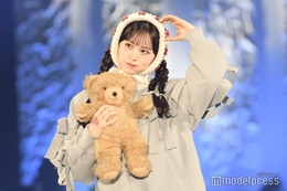 CANDY TUNE立花琴未、ガーリーなミニ丈コーデであざとい表情【サツコレ2025A/W】 画像