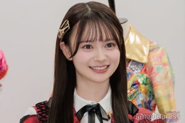 AKB48研究生・伊藤百花、妹撮影ミニスカ美脚ショット公開「神ビジュ」「伊藤姉妹最高」の声