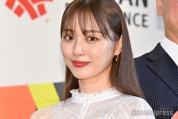 内田理央、ハリポタ「ベラ様風」コーデで美肩見せ「色気がすごい」「クオリティ高い」と反響 画像