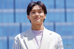 松本怜生、美脚際立つ女装ダンス動画に反響「脚線美」「完成度高い」