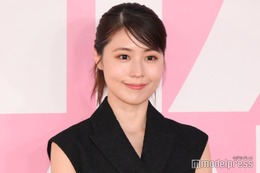 有村架純、美肩ライン輝くベアトップ姿「女神かと」「綺麗すぎて眼福」と反響続々 画像