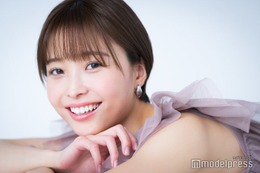 渡邊渚、ベアドレスで美デコルテ＆美背中輝く「綺麗すぎて見惚れる」「笑顔も素敵」と反響 画像