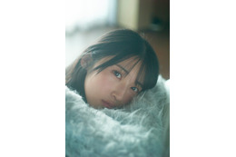 “AKB48次世代エース”佐藤綺星、1st写真集決定 自身初の水着＆ランジェリーショットも【コメント】 画像
