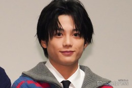 AmBitious真弓孟之、ビジュアル変えるきっかけをくれた人物明かす 人生初の映画舞台挨拶登壇「めちゃくちゃ新鮮」【恋に至る病】