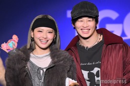 フォーエイト48あみか＆アマリザカップル、猫耳姿で密着 4年記念日報告に「顔似てきた」「ずっと仲良しでいて」の声 画像