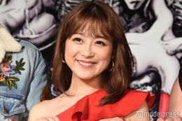 鈴木奈々「プリケツって呼ばれてます」美バスト際立つランジェリー姿披露「色っぽくて綺麗」「理想のボディ」と反響 画像