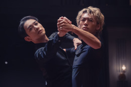 竹内涼真×町田啓太が魅せる情熱のダンスと愛の物語 Netflix映画『10DANCE』新場面写真