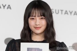 来期朝ドラ「風、薫る」主演の上坂樹里、素肌輝くウェディングドレス姿公開「透明感溢れてる」「芸術作品のよう」と絶賛相次ぐ