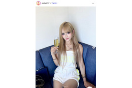 「今日好き」参加JK、オフショルニットで大胆肌見せ「大人っぽくて素敵」「脚綺麗」と反響