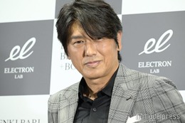 高橋克典、模様替えしたリビング公開「お洒落」「大人な雰囲気」の声