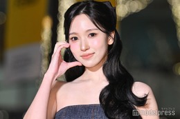 TWICEミナ、“超ミニ”ビスチェドレス姿で表参道降臨 ホリデーの予定は？ 画像