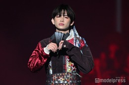 草川直弥、笑顔封印×レッドアイメイクで和衣装着こなす「雰囲気違ってかっこいい」「似合う」と反響【TGC広島2025】