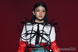 出口夏希、抜群スタイルでオーラ発揮【TGC広島2025】