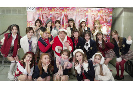 謎の美女グループ「CHANCE GALs」川村エミコ＆やしろ優とパフォーマンス クリスマス風制服姿で統一感【TGC広島2025】