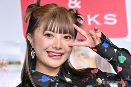 安斉かれん、ミニスカコーデで美脚スラリ「ヒョウ柄が似合う」「可愛すぎる」と反響