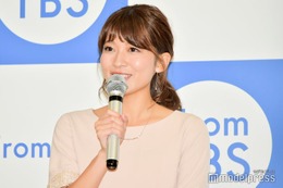元TBS山本里菜アナ、結婚式でのドレス姿公開 夫と寄り添うショットに「可愛すぎて見惚れる」「お似合いの2人」の声 2022年に結婚発表