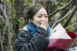 クランクアップで齊藤京子が涙する場面も　アイドル文化とその暗黙のルールに鋭く切り込んだ『恋愛裁判』メイキング写真