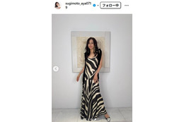 杉本彩、胸元ざっくり白T×デニム姿の過去写真公開「健康的な美しさ」「懐かしい」の声 画像