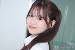 「今日好き」米澤りあ、オフショルミニワンピ姿に絶賛の声「デコルテが綺麗」「スタイル抜群」