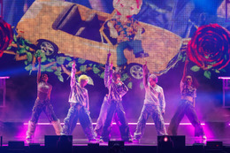 Number_i、宇宙船・ゴンドラ…驚く“仕掛け”に会場歓声 クリスマスに全国ツアー完走【セットリスト】 画像