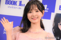 兒玉遥、美脚際立つミニスカサンタ姿披露「スタイル抜群」「可愛い」とファン絶賛