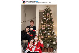 丸高愛実、夫・柿谷曜一朗＆3人の子供とパシャリ！クリスマスSHOT披露「喜ぶ姿が見られて幸せ」