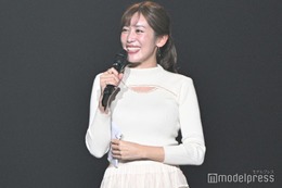 元NHK中川安奈アナ、妹とディズニー満喫 美脚際立つミニスカタイツコーデに「美人姉妹」「気合入ってる」と反響 画像