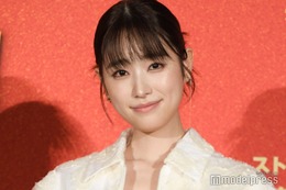 高橋ひかる、ミニスカ×ニーハイブーツで輝く美脚「脚長すぎ」「ものすごくお洒落」と反響