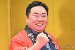 “モノノフ”ドランクドラゴン塚地武雅、相方・鈴木拓「ももいろ歌合戦」総合司会に嘆き「ちゃんとオタクで可愛い」の声