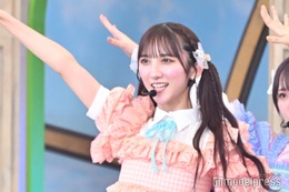 AKB48長友彩海「小さい頃一緒にAKBを歌ってた幼馴染」人気アイドルと「レコ大」で再会「トップアイドル同士」「漫画のよう」ファン歓喜