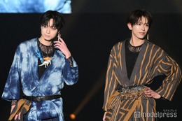 ACEes作間龍斗＆深田竜生、“駿河和染”⾐装纏い堂々ランウェイ 仲睦まじいやり取りに歓声【TGCしずおか2026】 画像