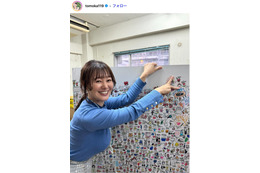 元NHK沖縄キャスター・竹中知華アナ、美脚際立つショーパン×タイツコーデのプラベショット公開「セクシー」「いい笑顔」と反響