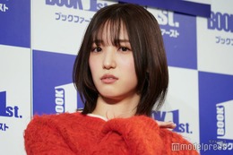 AKB48下尾みう、ショーパンから美脚スラリ 倉野尾成美との韓国旅行満喫ショットに「さすがのスタイル」「癒やされる」の声