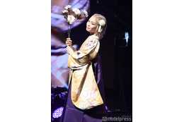 「今日好き」田中陽菜、金髪×和服で美しさ際立つ「大人の色気出てる」と反響【学生ランウェイ】 画像