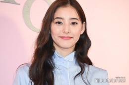 新木優子、カジュアルミニスカコーデ圧巻美脚輝く 2026年はボイストレーニング挑戦に意欲「歌を歌うわけではないんですけれど」【ディオール アディクト キャンディ ショップ】