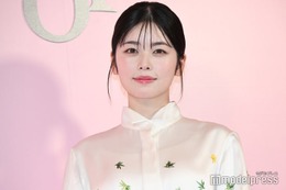 小芝風花、妹に手編みの“推しキャラ”プレゼント「何を編もうって考える時間もすごく好き」【ディオール アディクト キャンディ ショップ】 画像