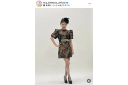 石川梨華、41歳に！ミニスカ＆網タイツの“大人セクシー”SHOTに反響「スタイルいい」「現役のときと変わらない」