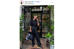 サッカー大迫勇也選手の美人妻、ドバイ家族旅行での水着ショット公開「美男美女勢揃い」「みんなスタイル良すぎ」の声 画像