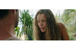 「どこまで許される？」目まぐるしく入れ替わる上司と部下の支配関係『HELP/復讐島』サム・ライミ監督が仕掛けた大どんでん返しとは!?