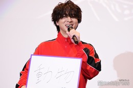 timelesz寺西拓人、人気若手俳優からの“おねだり”に照れ 声優で演じてみたい役も明かす【迷宮のしおり】