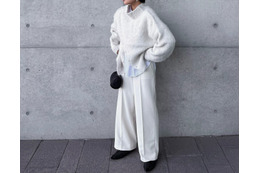 冬こそ挑戦したい、都会的な大人の白。大事にしたいのはシルエットと素材感【40代の毎日コーデ】