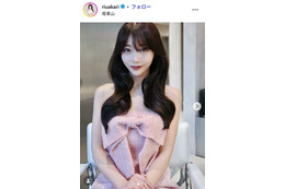 人気YouTuber・Rちゃん、胸元セクシーなネグリジェ姿披露「色気がすごい」「ドキッとした」の声 画像