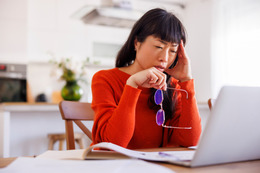 院卒なのに？初任給手取りはたった1万円…。バイトかけもちでスキルアップしても、見えない壁が立ちはだかる