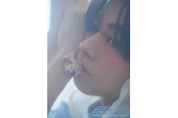 宇佐卓真、初写真集「36.5」決定 “衣を纏わない”姿収録＆特別に楽曲制作も【36.5】