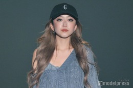 みりちゃむ「韓国でもすっぴんで出歩いてました」オフ姿に驚きの声「凄すぎ」「透明感バグってる」 画像